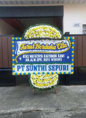 Papan Bunga Duka di Pardomuan