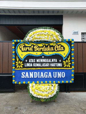 Papan Bunga Duka di Pardomuan