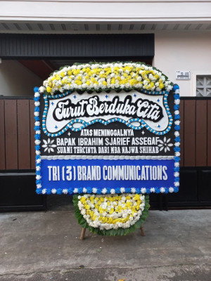 Papan Bunga Duka di Pardomuan